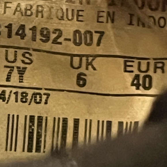 Nike Air Force One 07 Black/Volt Sz 7Y Women 6 Low Suede Basketball Shoes - Picture 9 of 10